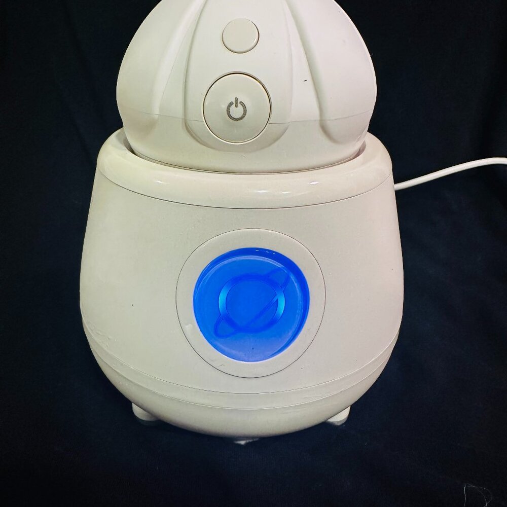 TAO Sonic Beauty Face Orbital Facial Brush and Cleansing Station